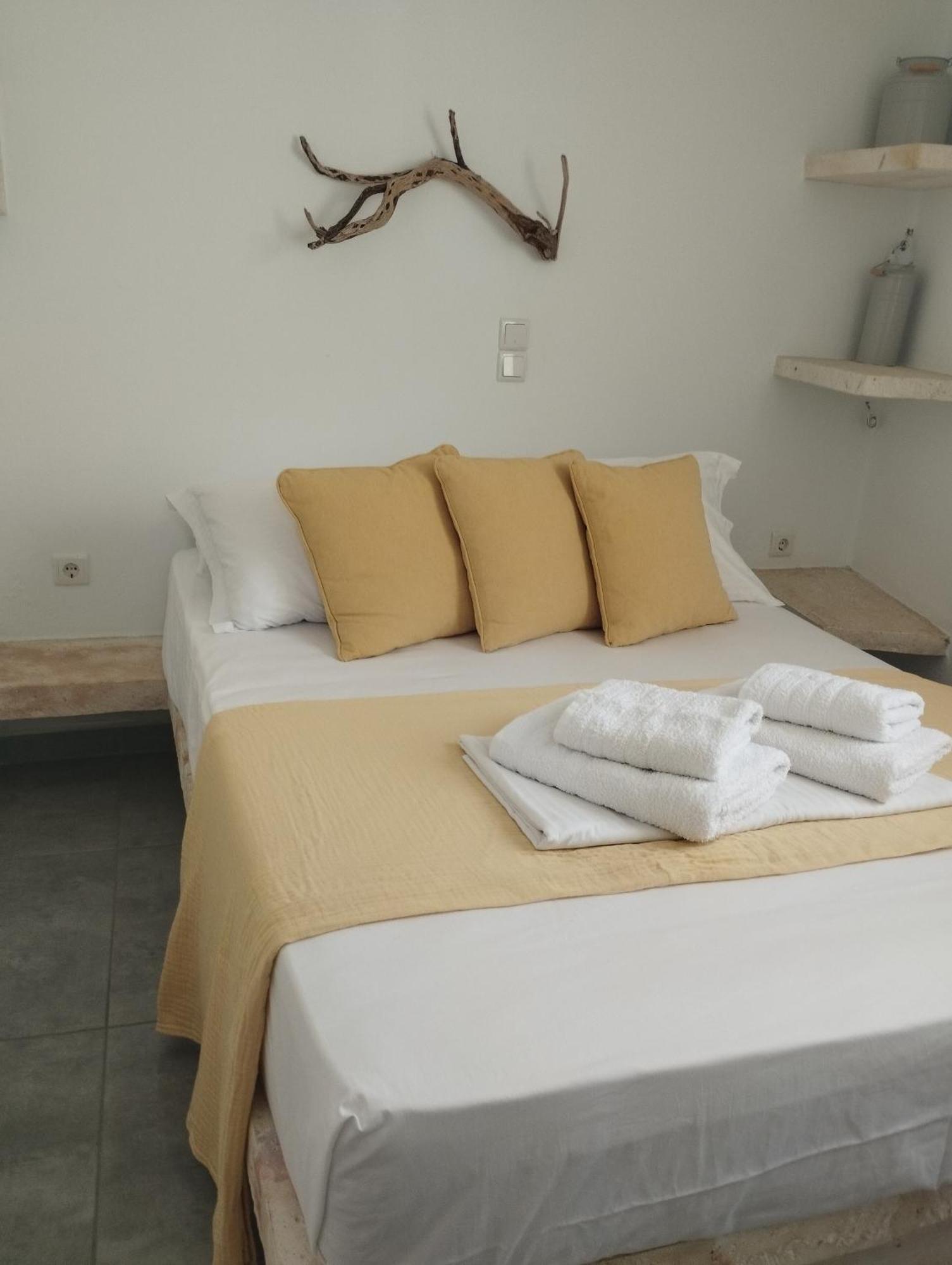 Agios Nikolaos Beach House Kímolos Exterior photo