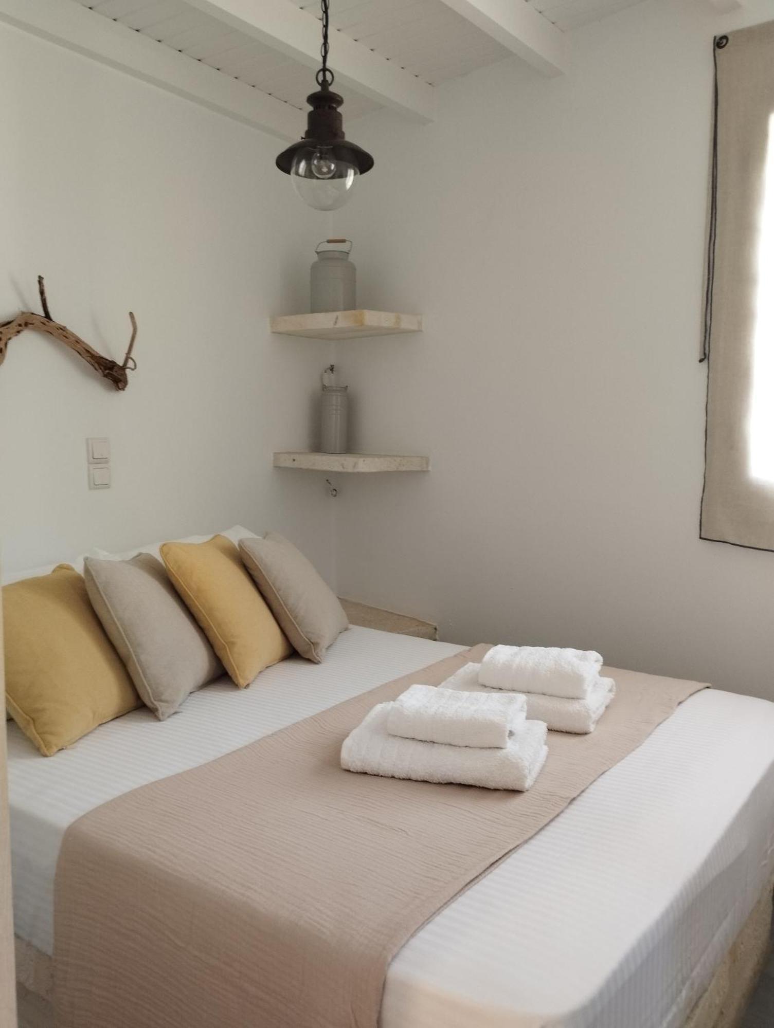 Agios Nikolaos Beach House Kímolos Exterior photo