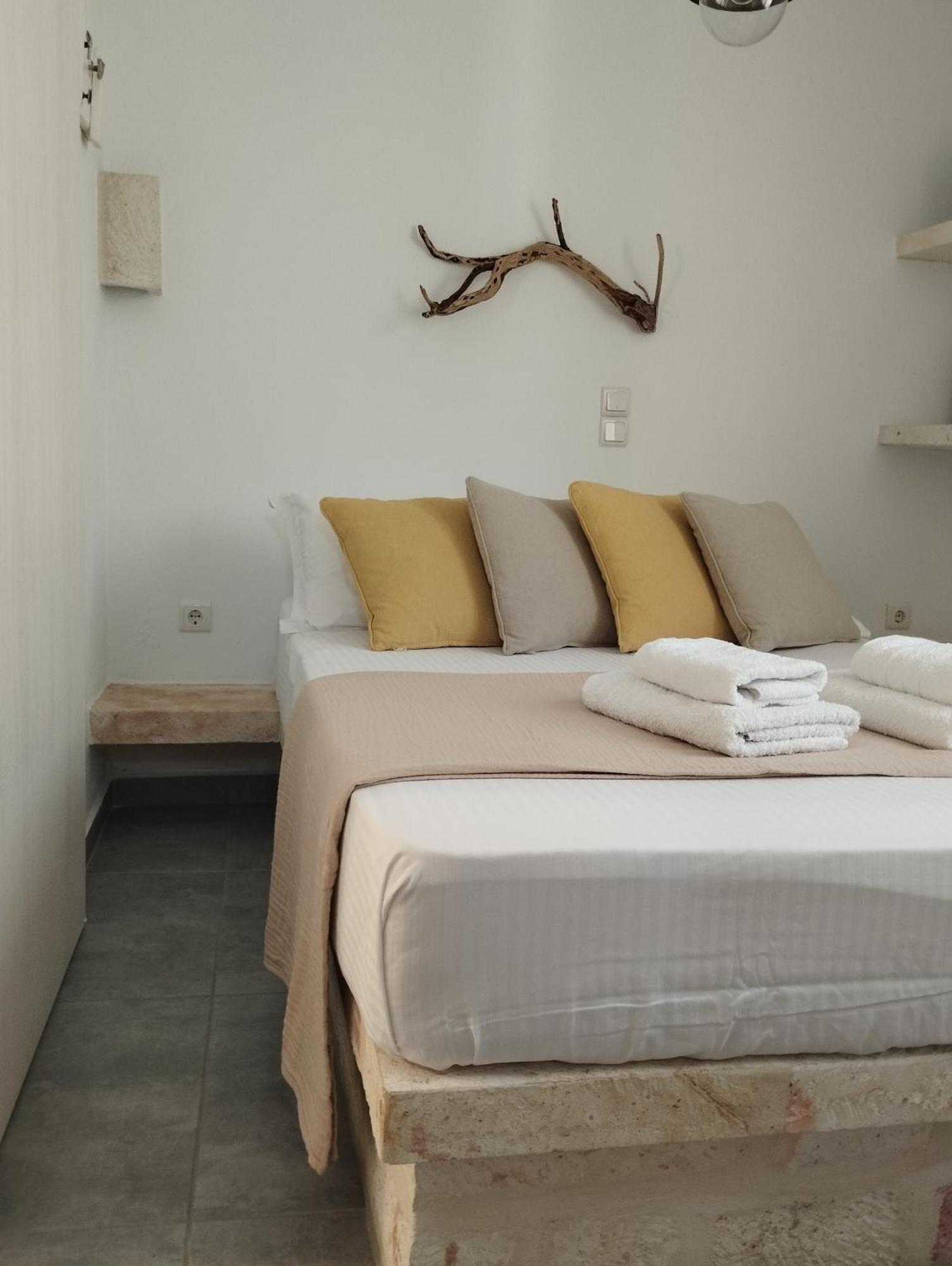 Agios Nikolaos Beach House Kímolos Exterior photo